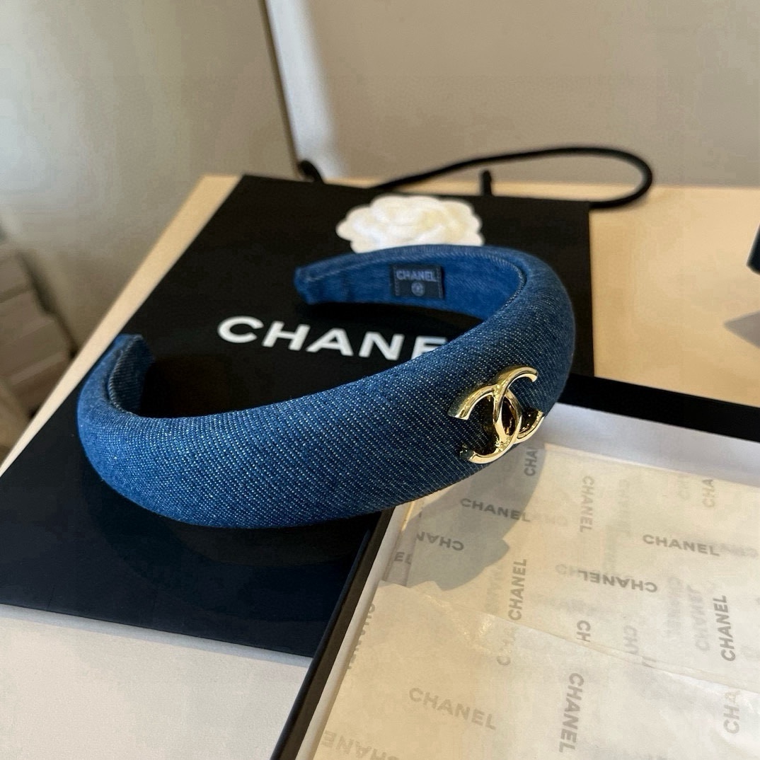 🆕

Chanel香奈儿原单牛仔发箍