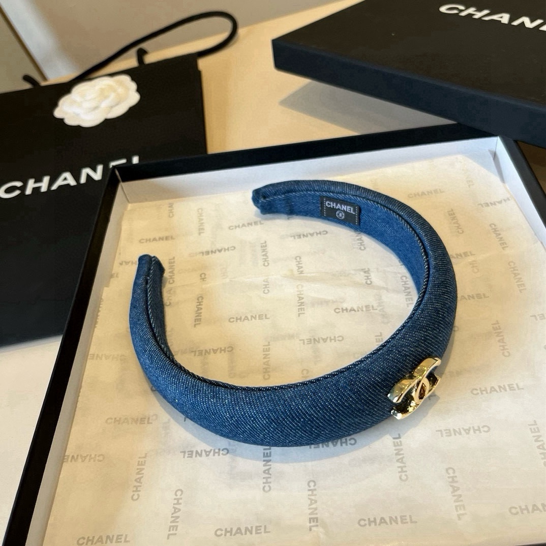 🆕

Chanel香奈儿原单牛仔发箍