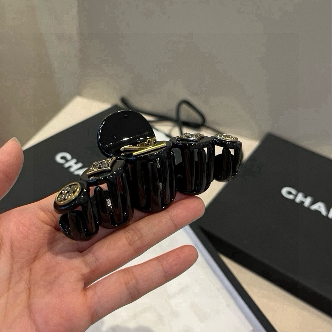 🆕

lv路易威登发夹