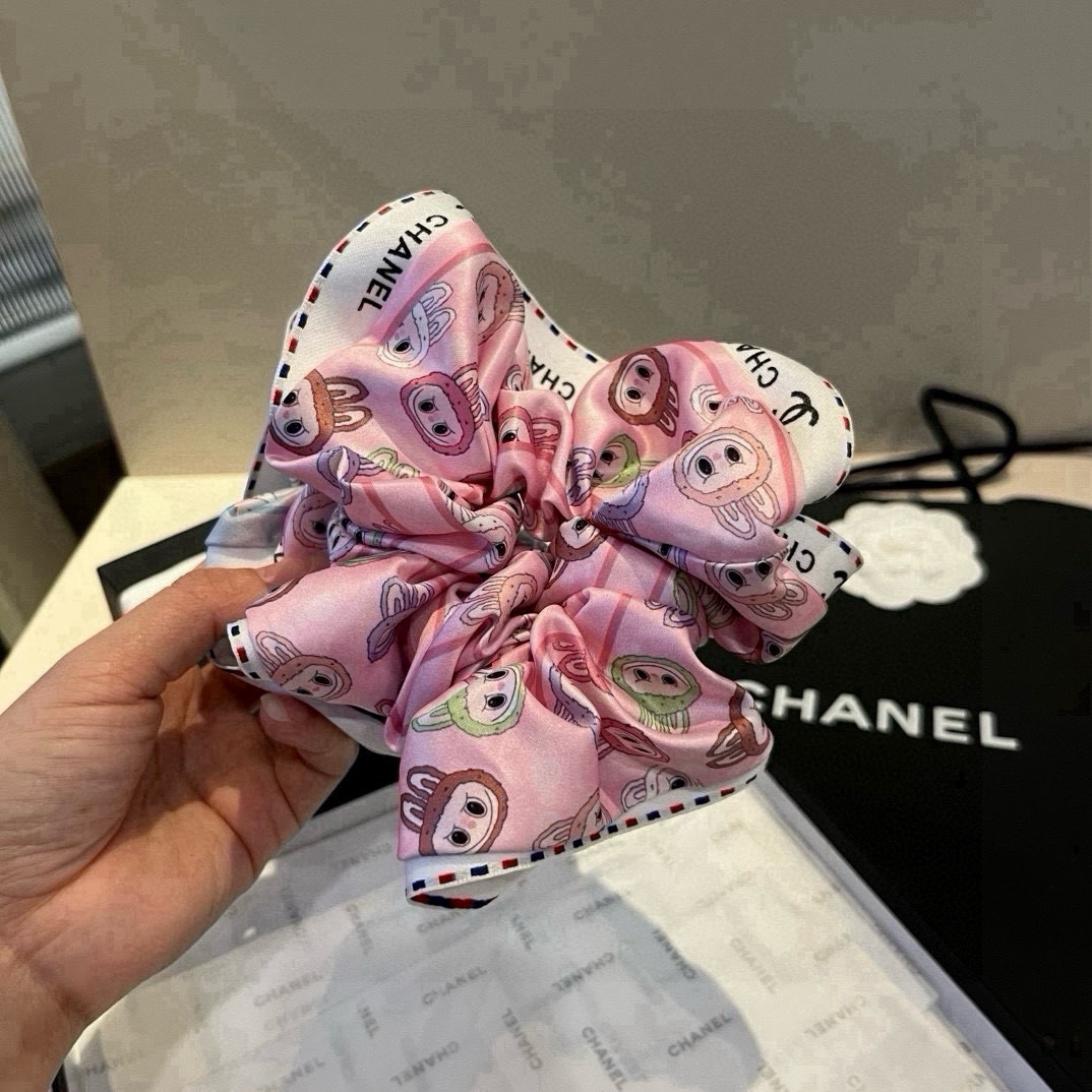 🆕


Chanel香奈儿发圈