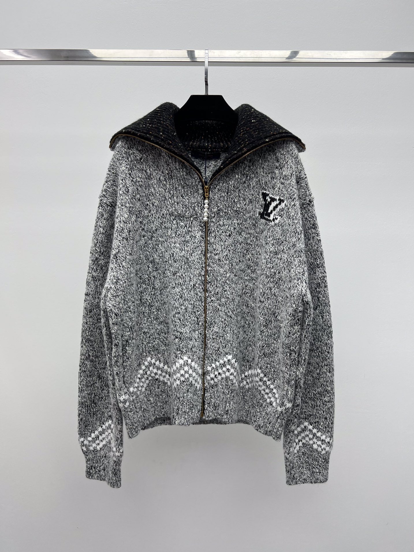 Louis vuitto*翻领拉链针织外套Pharrell Williams X Nigo联名款本款针织