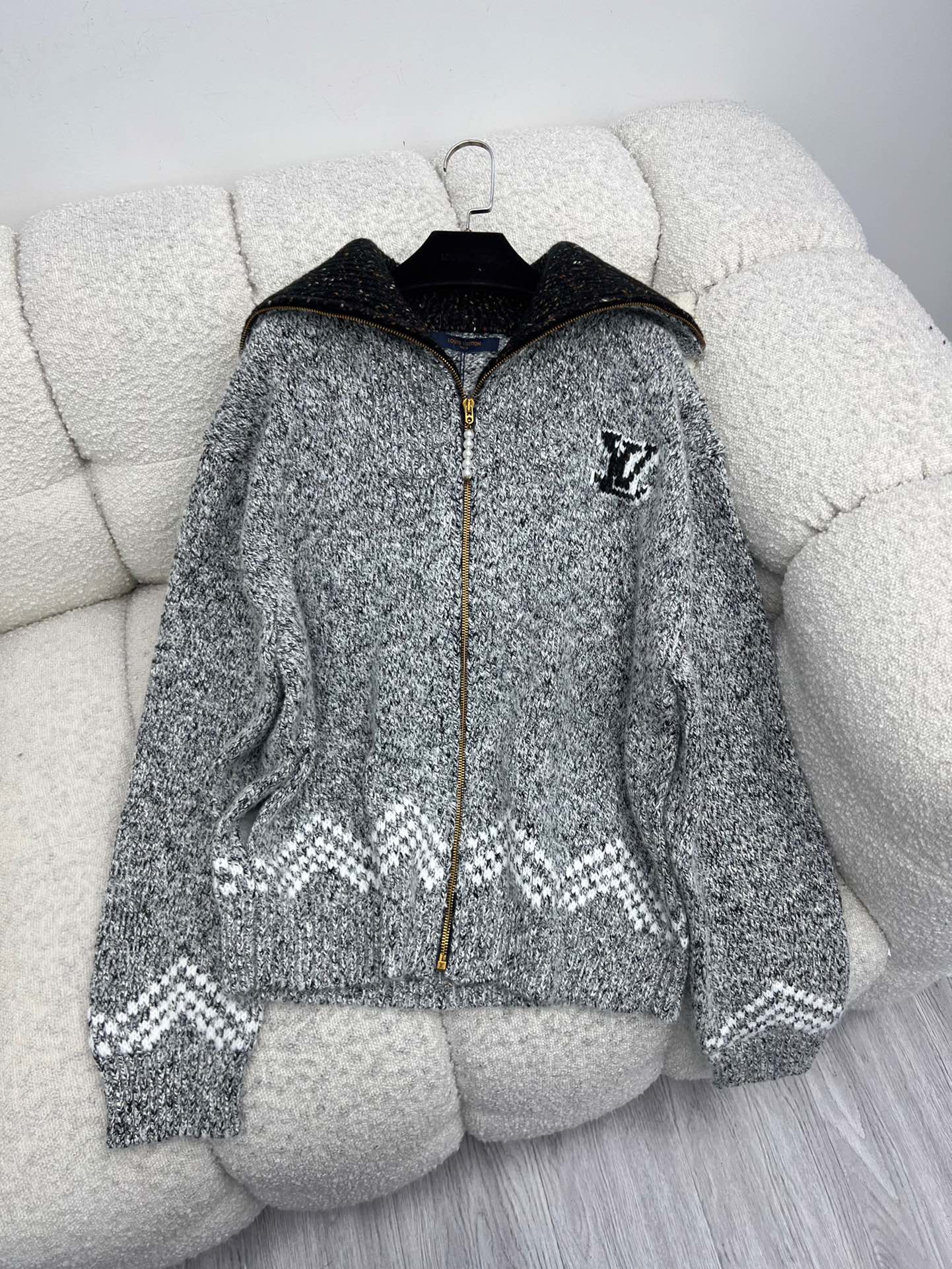 Louis vuitto*翻领拉链针织外套Pharrell Williams X Nigo联名款本款针织