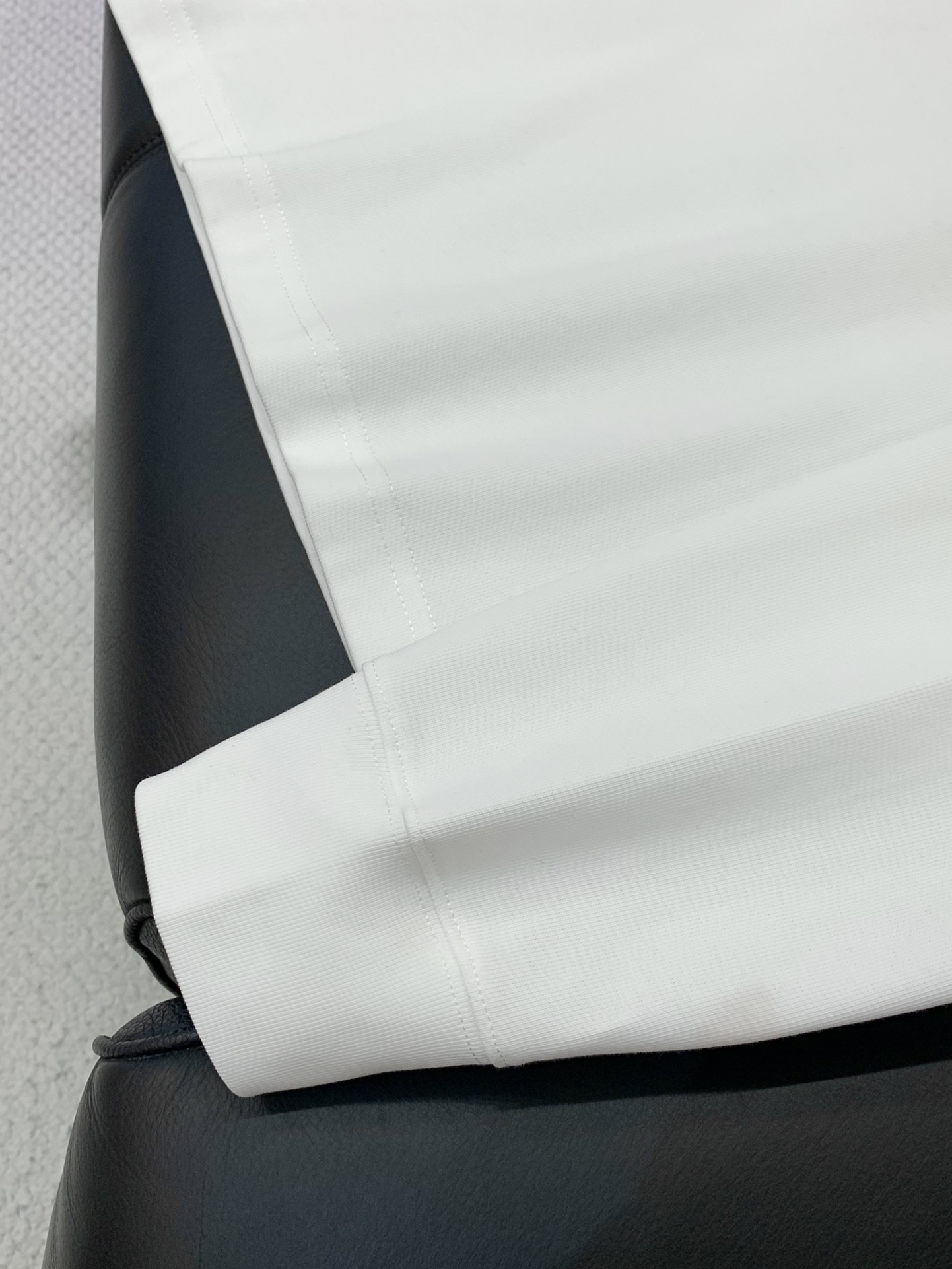 ，ARCTERYX 始祖鸟，2025早秋AW新品，时尚休闲圆领长袖T恤，专柜同步有售，原单狠货，进口原版