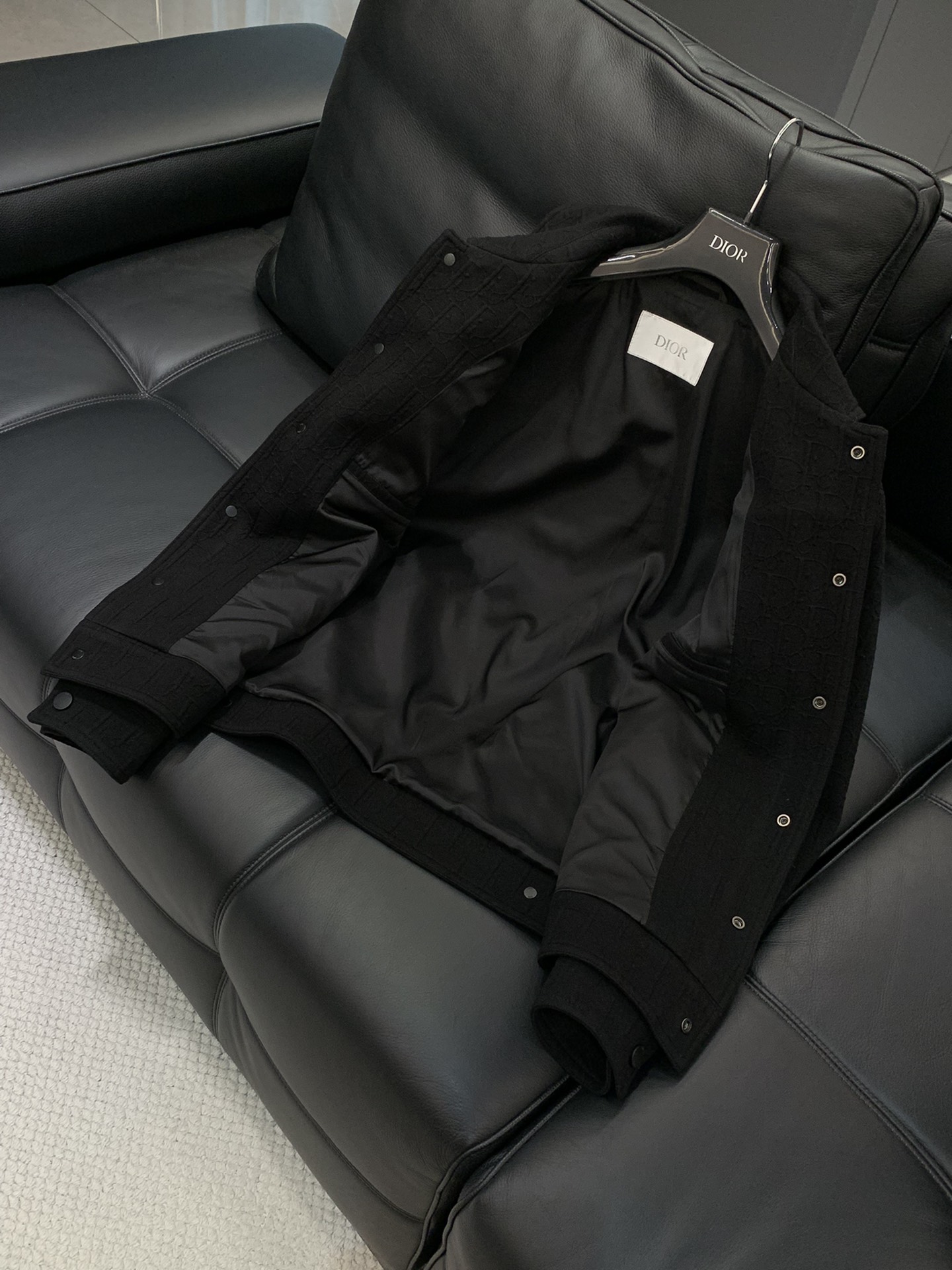 ，Dior 迪奥， 2025秋季新品，专柜同步有售，简约时尚休闲夹克翻领外套，原版进口面料，舒适透气，顶