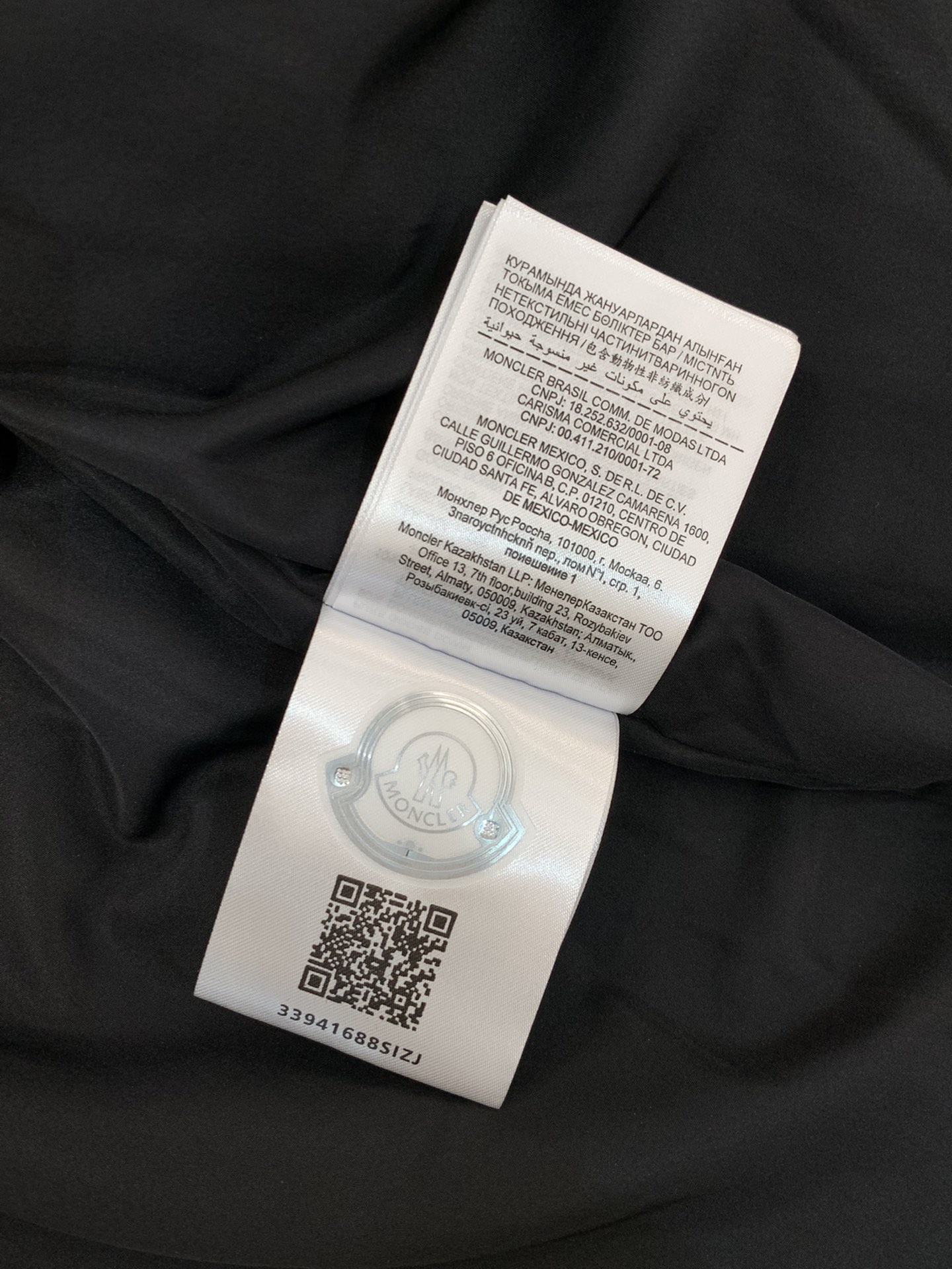 ，Moncler 蒙口，2025秋冬最新品，专柜同步有售，原单狠货，时尚休闲连帽外套，上身舒适！吸睛而有