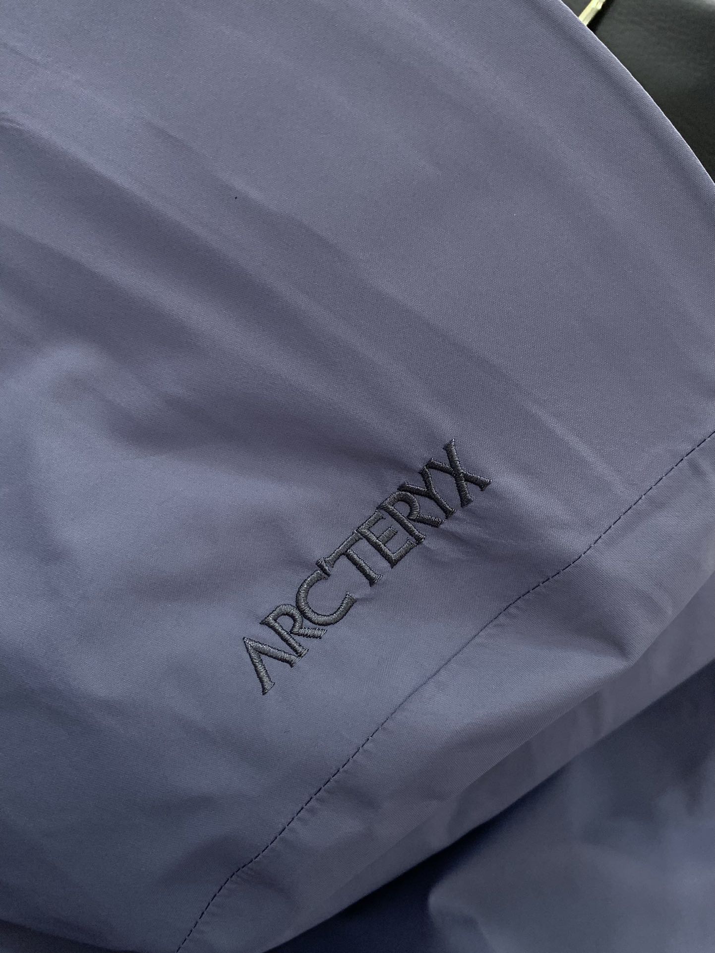 ，ARCTERYX 始祖鸟，2025秋冬AW新品，时尚休闲冲锋衣外套，专柜同步有售，原单狠货，进口原版面