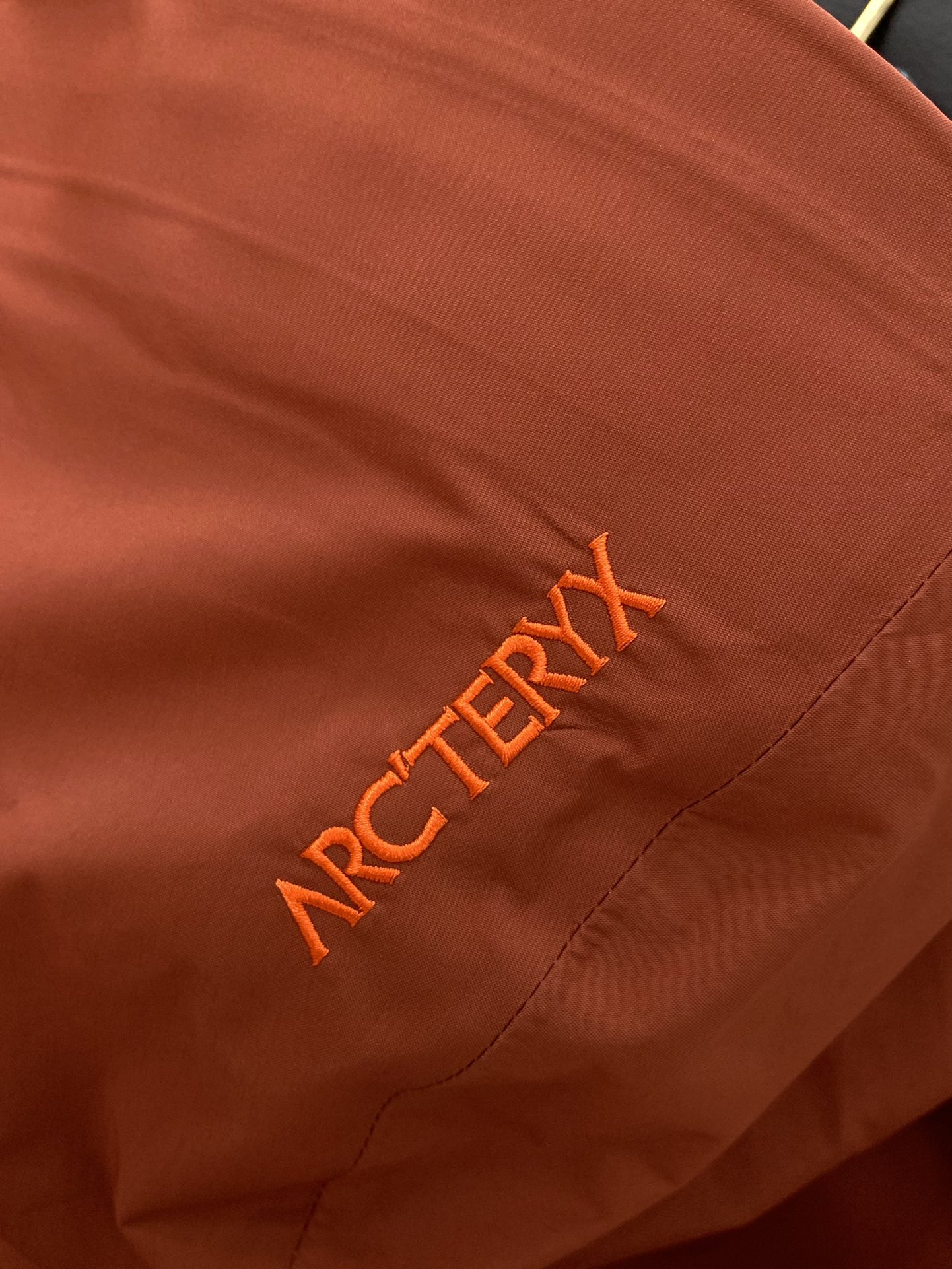 ，ARCTERYX 始祖鸟，2025秋冬AW新品，时尚休闲冲锋衣外套，专柜同步有售，原单狠货，进口原版面