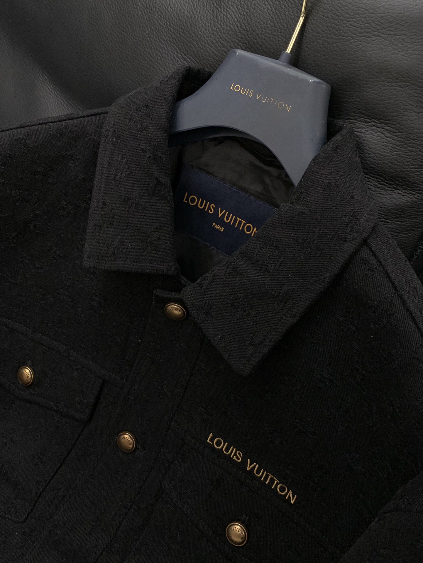 ，LouisVuitton 路易威登，2025秋冬最新款，专柜同步有售，原单狠货，时尚休闲夹克外套，上身