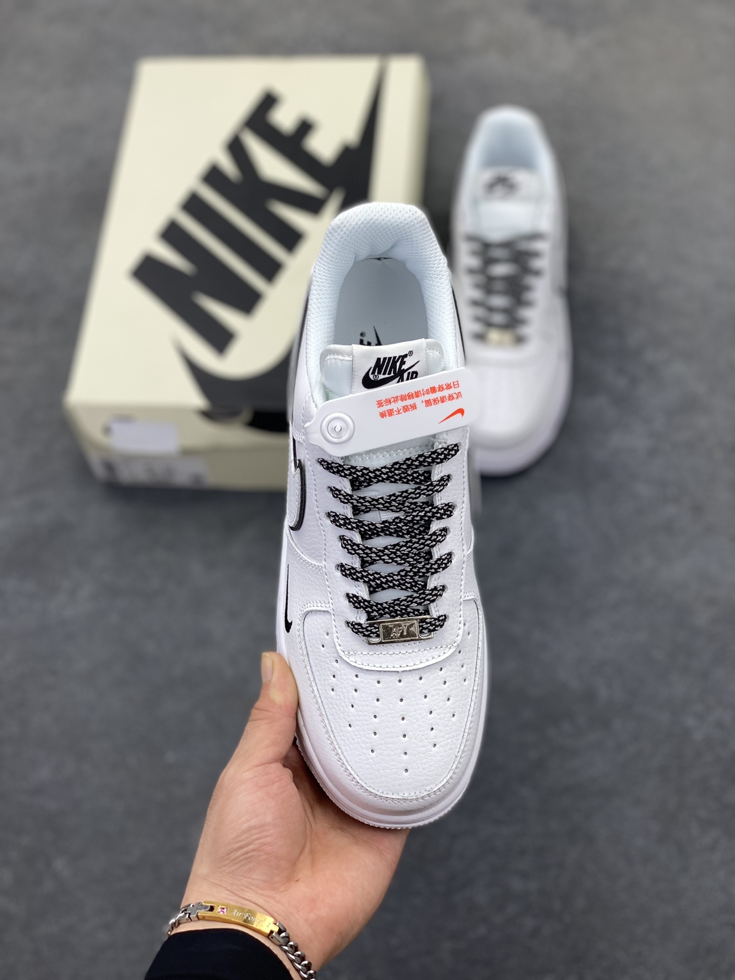 图片[2]-Nike Air Force 1 Low 空军一号低帮百搭休闲运动板鞋。柔软、弹性十足的缓震性能和出色的中底设计，横跨复古与现代的外型结合，造就出风靡全球三十多年的Force 1，直到今天还深受青睐。 货号：CS5288-031 尺码：36 36.5 37.5 38 38.5 39 40 40.5 41 42 42.5 43 44 44.5 45-选品中心