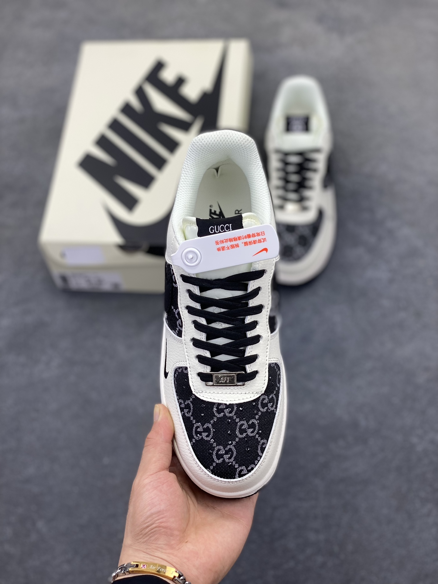 图片[2]-Nike Air Force 1 Low 空军一号低帮百搭休闲运动板鞋。柔软、弹性十足的缓震性能和出色的中底设计，横跨复古与现代的外型结合，造就出风靡全球三十多年的Force 1，直到今天还深受青睐。 货号：CS0601-571 尺码：36 36.5 37.5 38 38.5 39 40 40.5 41 42 42.5 43 44 44.5 45-选品中心