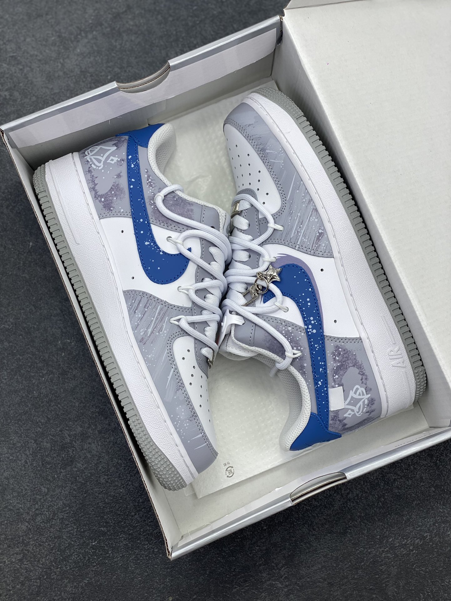 图片[9]-Nike Air Force 1 Low’07 繁星似点 空军一号低帮休闲板鞋 定制皮料 定制鞋盒 原楦原纸板 纯正空军版型 内置全掌气垫 货号：ZH0316-099 尺码：36 36.5 37.5 38 38.5 39 40 40.5 41 42 42.5 43 44 44.5 45-选品中心