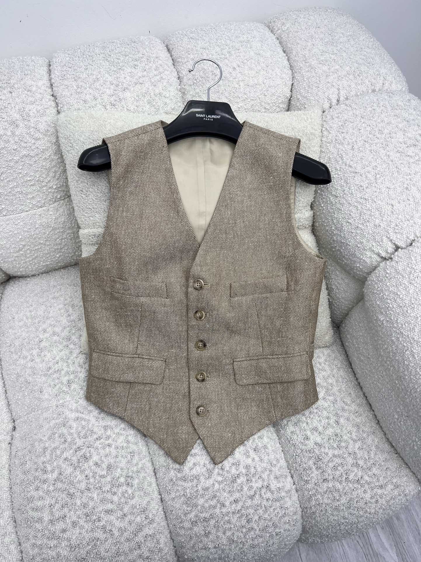 Ralph Lauren Linen Tweed Vest: Button-Front, Adjustable Buckle Detail, Old Money Style 9 i1756550378 9450 7
