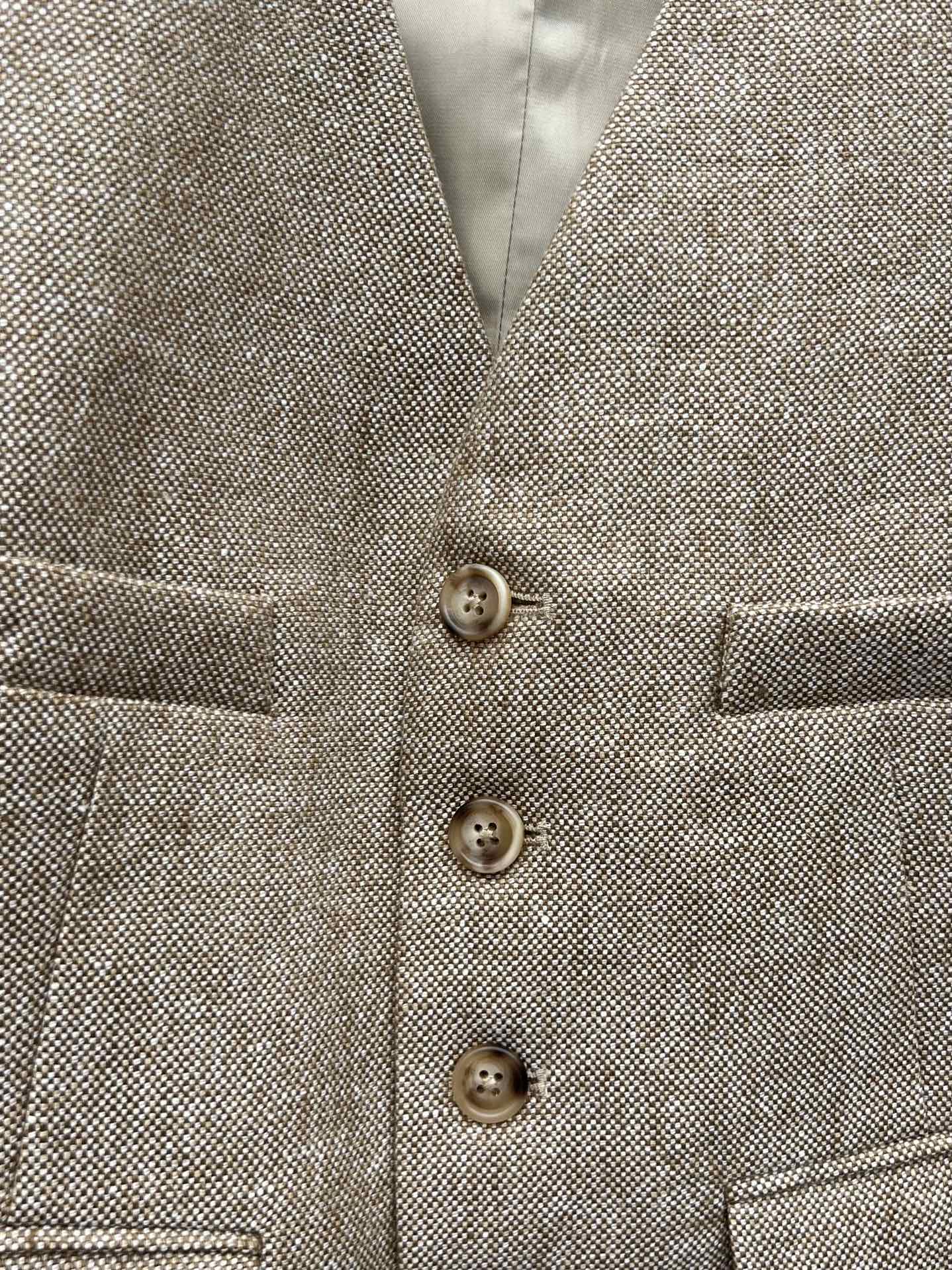 Ralph Lauren Linen Tweed Vest: Button-Front, Adjustable Buckle Detail, Old Money Style 5 i1756550378 9837 3
