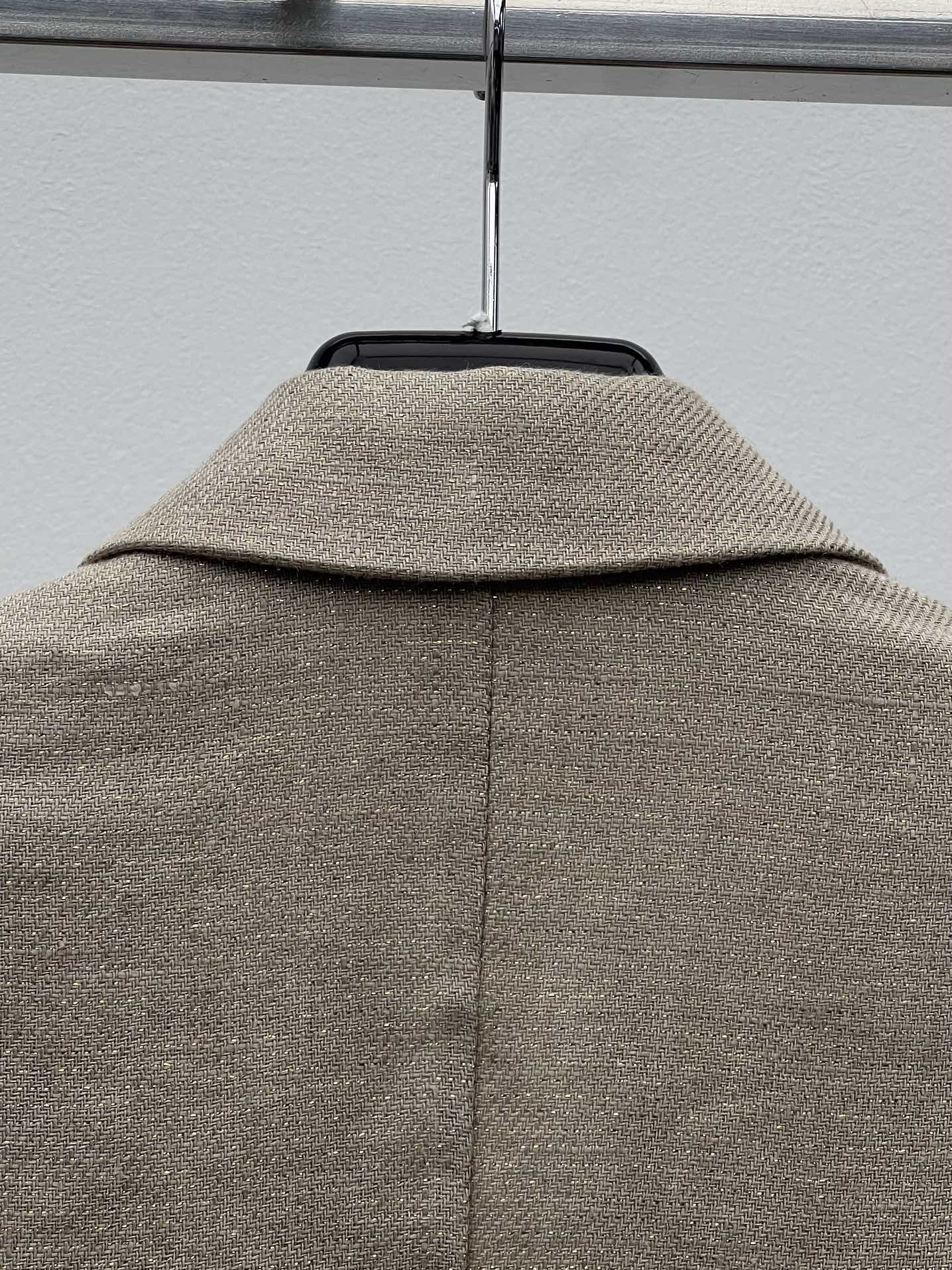 Brunello Cucinelli Linen Blend Suit - Sophisticated Style & Comfort 9 i1756551888 1004 6