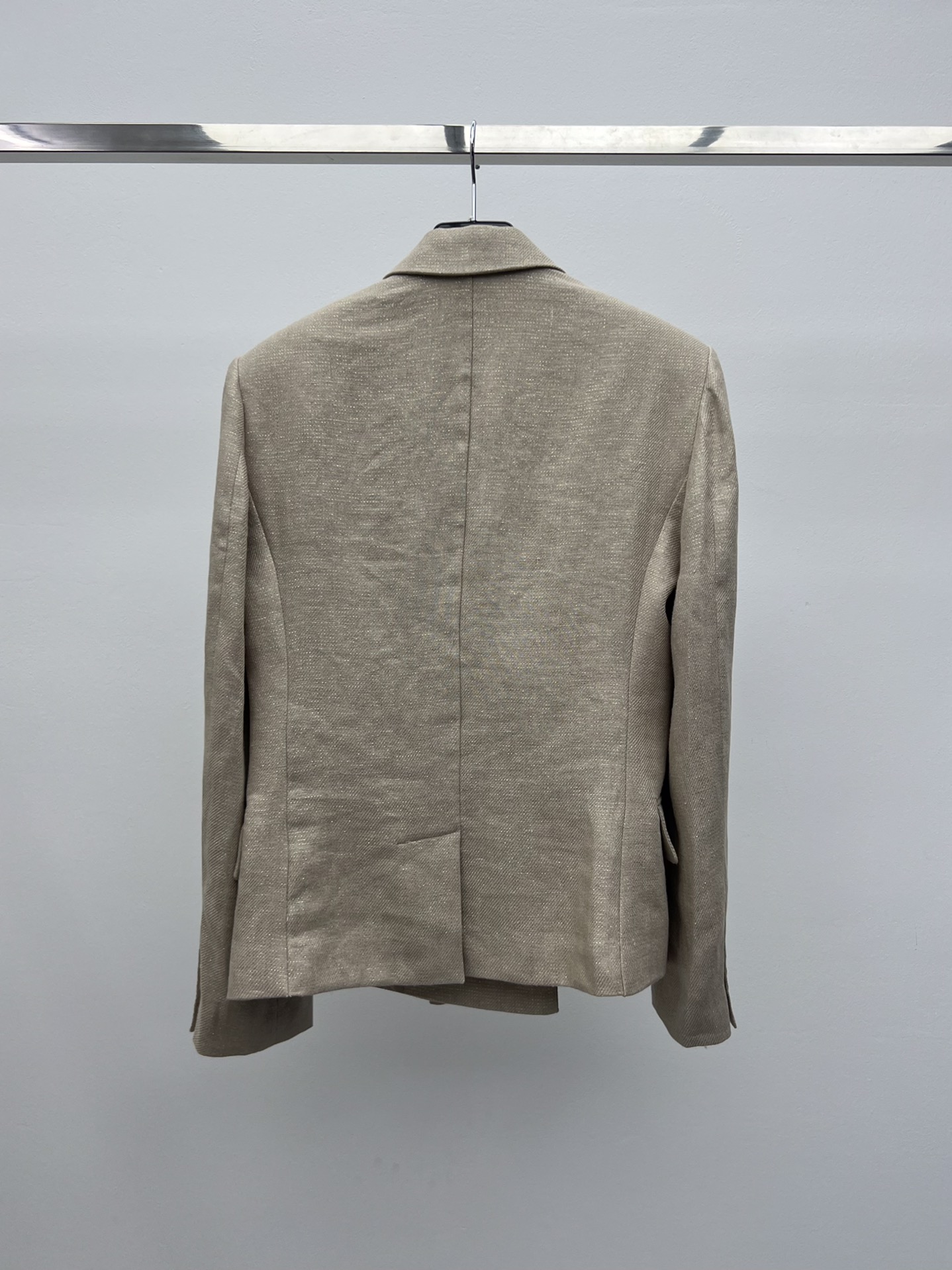 Brunello Cucinelli Linen Blend Suit - Sophisticated Style & Comfort 8 i1756551888 6586 5
