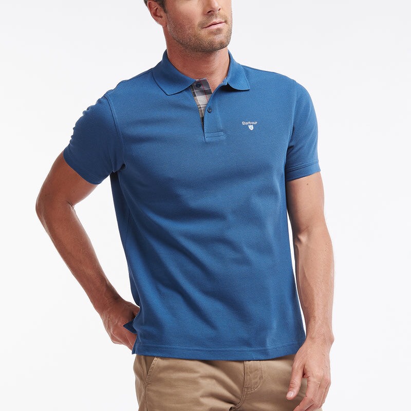 Barbour 经典男女同款情侣款，格纹领短袖翻领POLO衫|英伦经典，解锁夏日高级感\n作为英国百年老