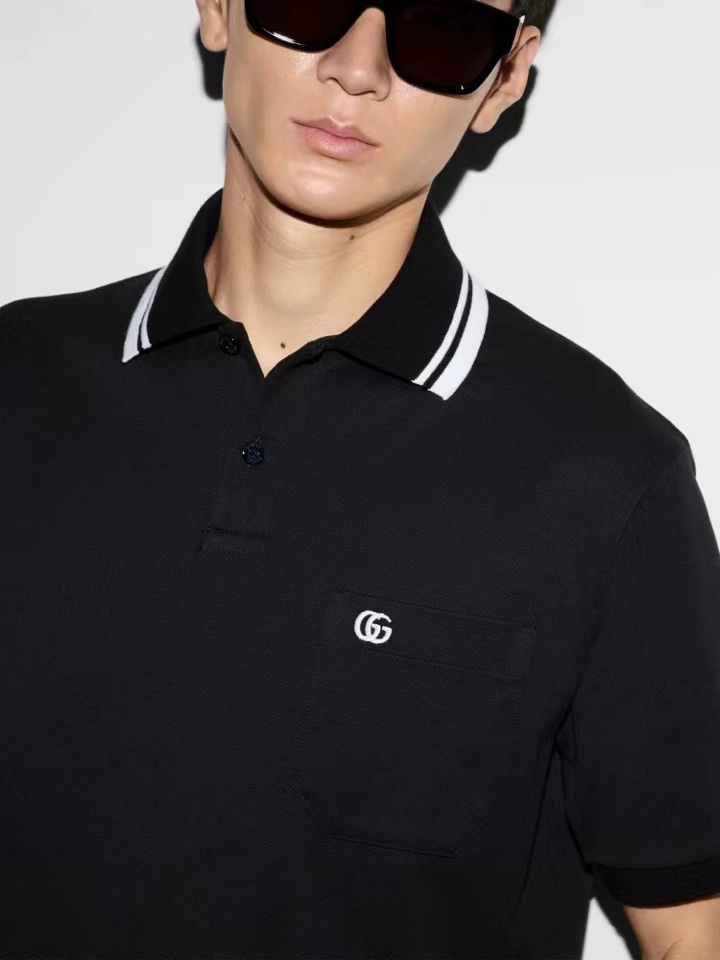 Gucci 古奇新款短袖翻领T恤POLO衫，珠地纯棉220克面料，经典款式，胸部口袋徽标刺绣设计，简约大