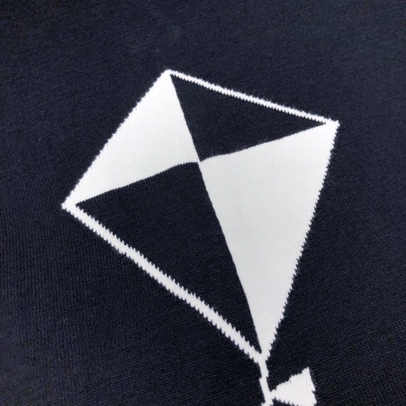 THOM BROWNE 汤姆布朗 TB 🌺后背风筝🪁🌺女款针织翻领T恤Polo衫 \n码数：0-2 颜色