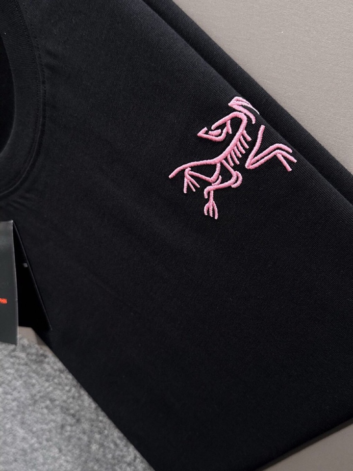 🔥(Arcteryx）始祖鸟25ss新款短袖圆领T恤，男女同款情侣款，定制260克100％双纱纯棉面料·