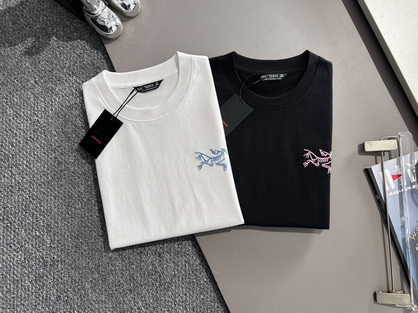 🔥(Arcteryx）始祖鸟25ss新款短袖圆领T恤，男女同款情侣款，定制260克100％双纱纯棉面料·