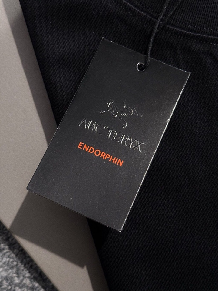 🔥(Arcteryx）始祖鸟25ss新款短袖圆领T恤，男女同款情侣款，定制260克100％双纱纯棉面料·