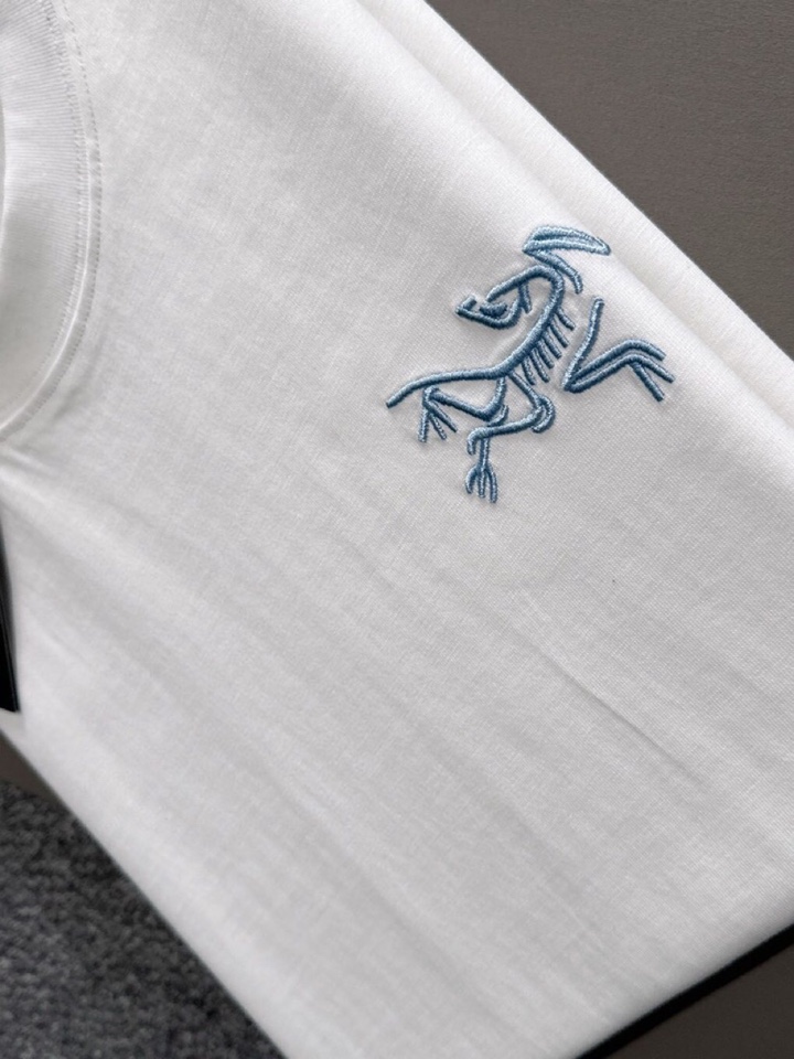 🔥(Arcteryx）始祖鸟25ss新款短袖圆领T恤，男女同款情侣款，定制260克100％双纱纯棉面料·