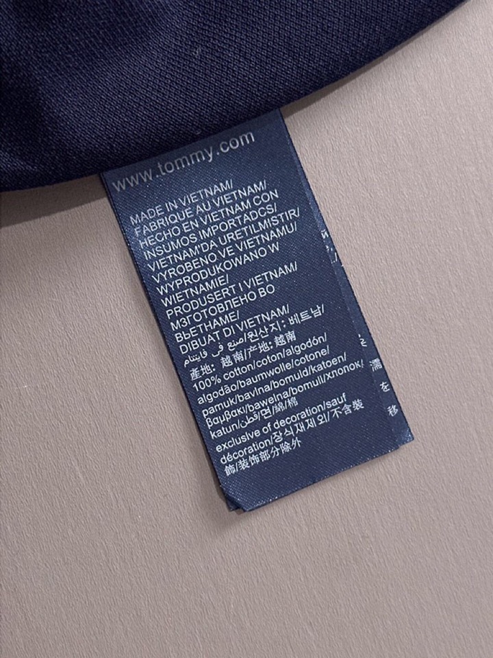 THOM BROWNE 汤姆布朗 TB25ss春夏新款翻领T恤Polo衫，舒适细腻带来极佳的亲肤感，同时