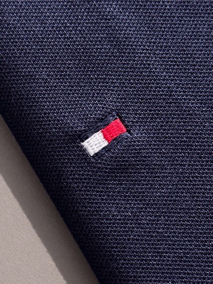 THOM BROWNE 汤姆布朗 TB25ss春夏新款翻领T恤Polo衫，舒适细腻带来极佳的亲肤感，同时