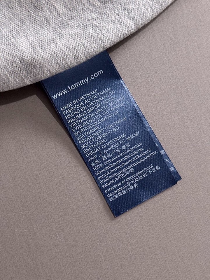 THOM BROWNE 汤姆布朗 TB25ss春夏新款翻领T恤Polo衫，舒适细腻带来极佳的亲肤感，同时