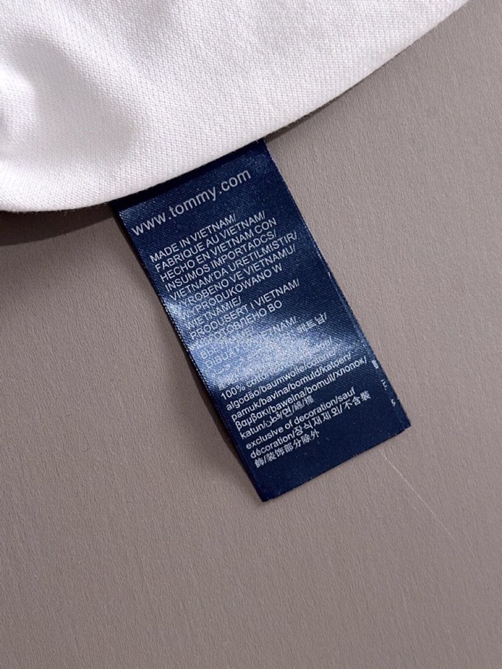 THOM BROWNE 汤姆布朗 TB25ss春夏新款翻领T恤Polo衫，舒适细腻带来极佳的亲肤感，同时