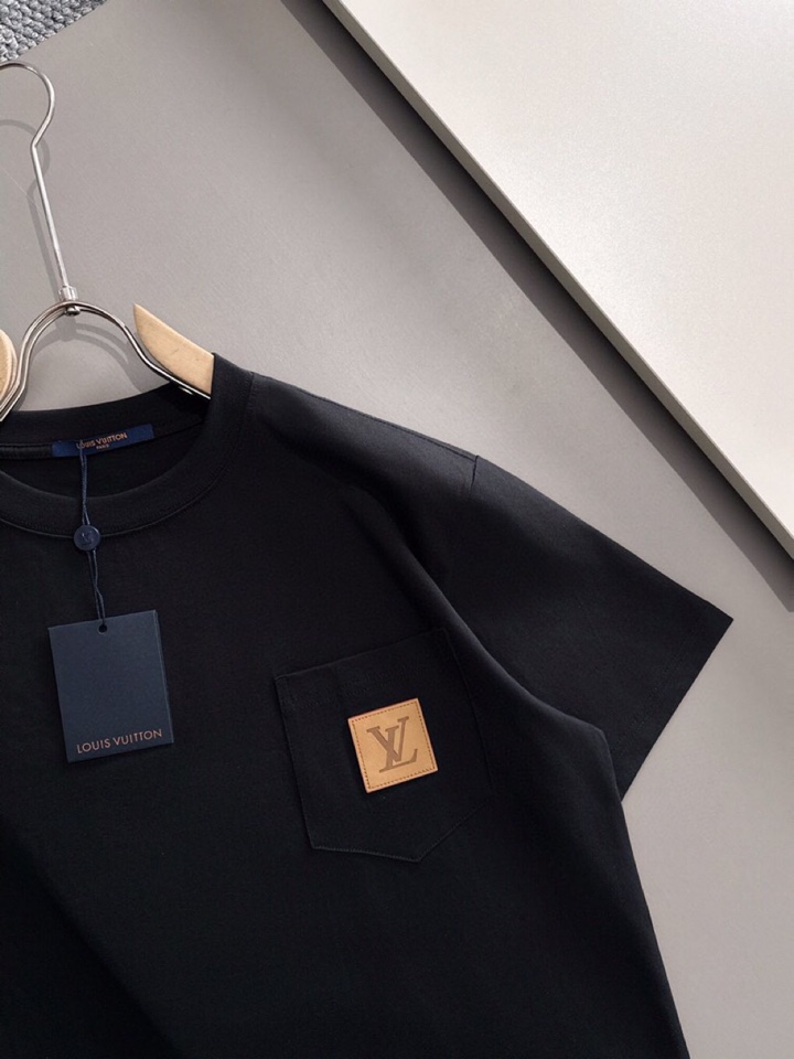 🔥 Louis Vuitton 路易威登LV 驴牌25ss新款短袖圆领T恤，男女同款情侣款，定制260克