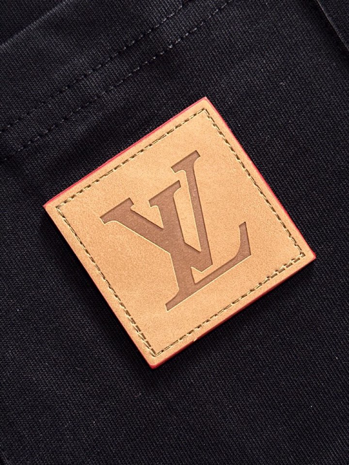 🔥 Louis Vuitton 路易威登LV 驴牌25ss新款短袖圆领T恤，男女同款情侣款，定制260克