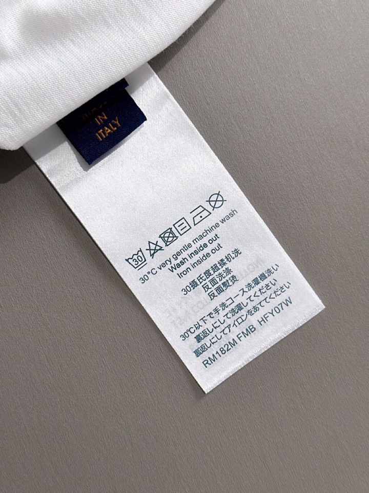 🔥 Louis Vuitton 路易威登LV 驴牌25ss新款短袖圆领T恤，男女同款情侣款，定制260克