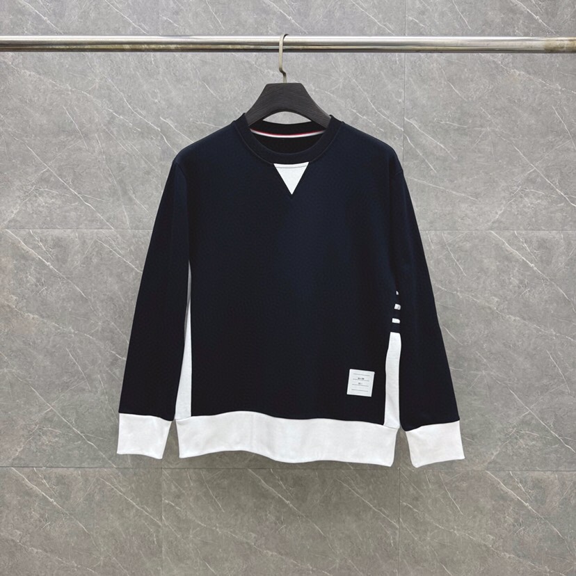 THOM BROWNE 汤姆布朗 TB新季白边侧四杠卫衣 男女同款情侣款圆领卫衣\n码数：1-5 颜色：