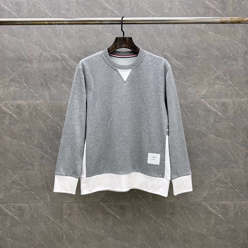 THOM BROWNE 汤姆布朗 TB新季白边侧四杠卫衣 男女同款情侣款圆领卫衣\n码数：1-5 颜色：