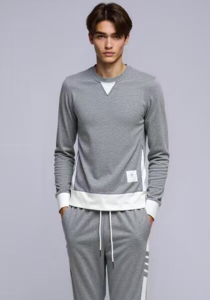 THOM BROWNE 汤姆布朗 TB新季白边侧四杠卫衣男女同款情侣款圆领套装\n码数：1-5 颜色：灰