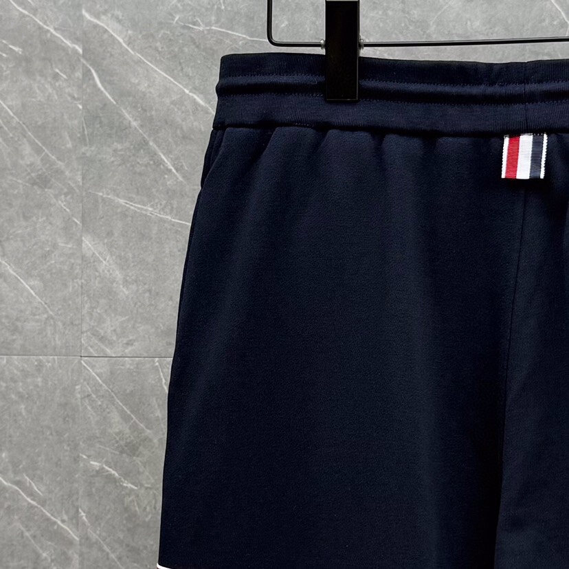 THOM BROWNE 汤姆布朗 TB新季红白蓝四杠系列【卫裤】 男女同款情侣款休闲裤\n码数：1-5 