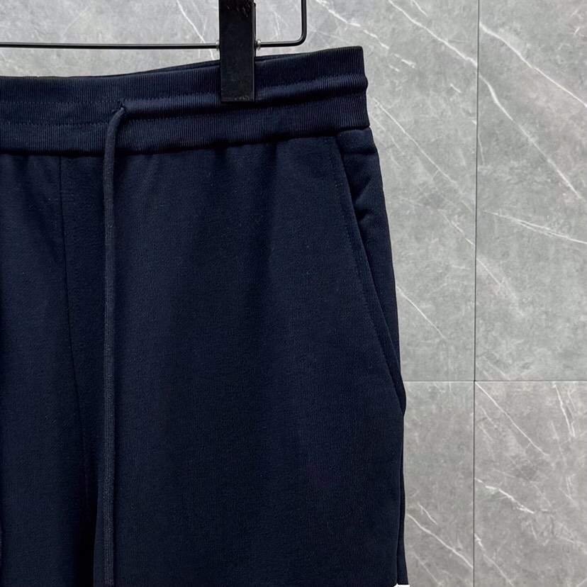 THOM BROWNE 汤姆布朗 TB新季红白蓝四杠系列【卫裤】 男女同款情侣款休闲裤\n码数：1-5 