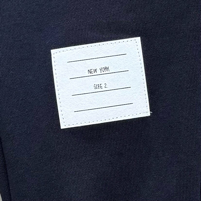 THOM BROWNE 汤姆布朗 TB新季红白蓝四杠系列【卫裤】 男女同款情侣款休闲裤\n码数：1-5 