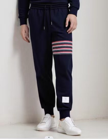 THOM BROWNE 汤姆布朗 TB 新季红白蓝四杠系列男女同款情侣款圆领套装\n码数：1-5 颜色：