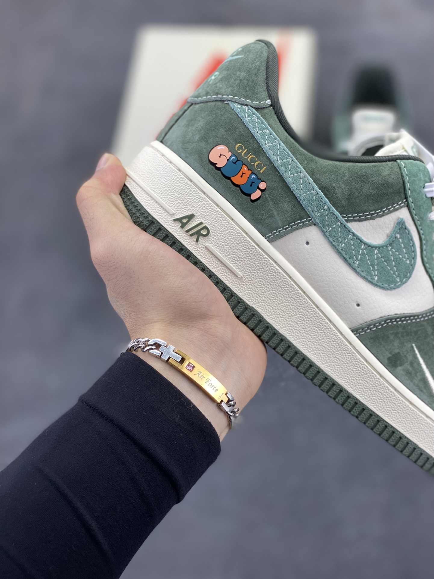 图片[6]-NIke Air Force 1 \’07 Low “古驰联名–玉石绿飞线”空军一号 低帮 运动鞋 休闲鞋 折边针车 工艺难度大 原楦头原纸板 原装鞋盒 定制五金配件 内置全掌气垫 原厂鞋底 货号：KK1988-026 尺码：36 36.5 37.5 38 38.5 39 40 40.5 41 42 42.5 43 44 44.5 45-选品中心