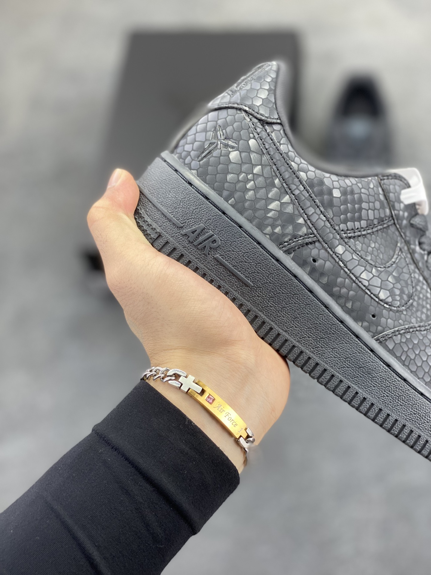 图片[6]-Nike Air Force 1 Low “Kobe Bryant”黑蛇纹科比限定 空军一号低帮休闲板鞋 原楦头原纸板 打造纯正空军版型#专注外贸渠道 全掌内置蜂窝气垫 #原盒配件 原厂中底钢印、拉帮完美 货号：IB0018-004 尺码：36 36.5 37.5 38 38.5 39 40 40.5 41 42 42.5 43 44 44.5 45 46 47-选品中心