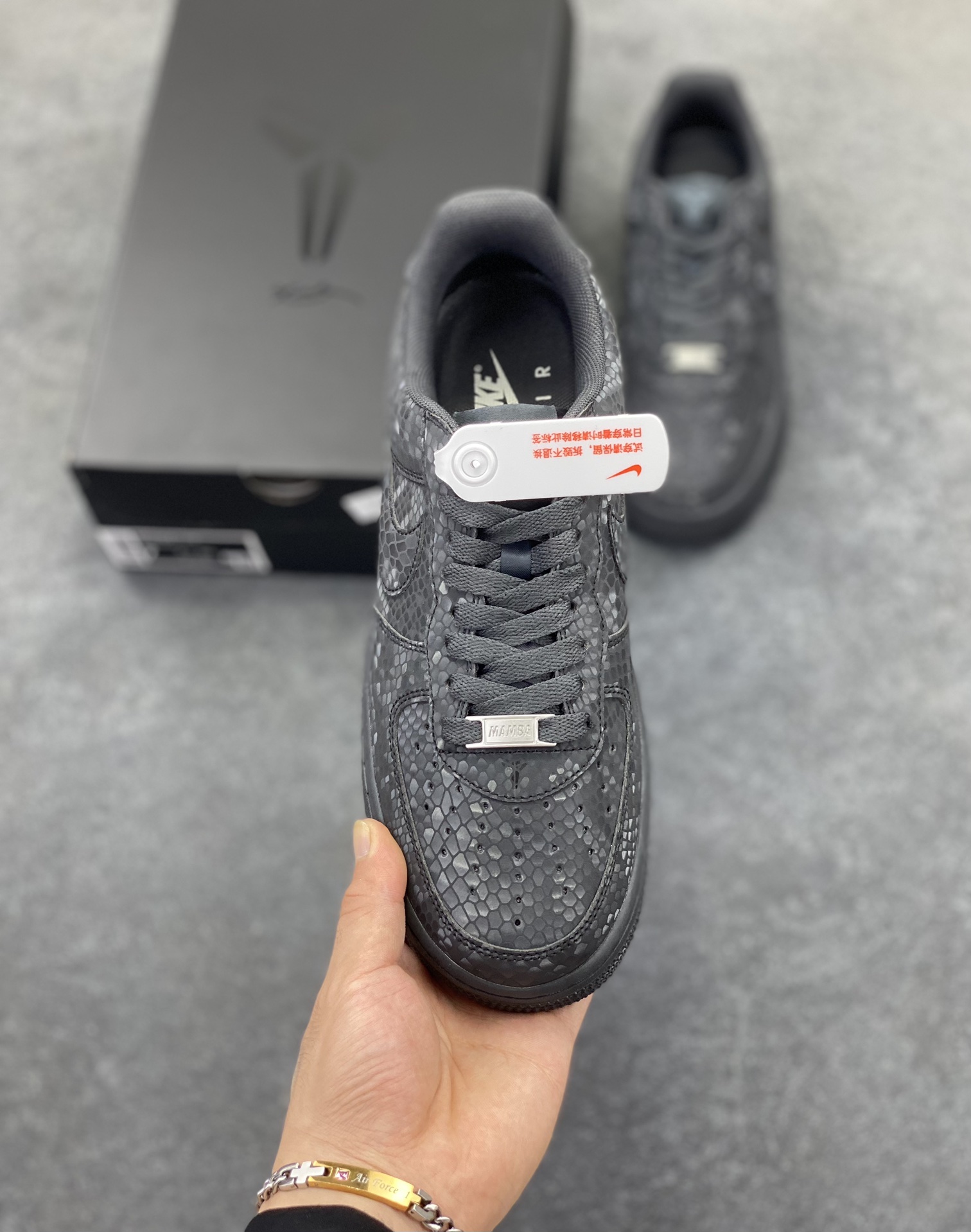 图片[2]-Nike Air Force 1 Low “Kobe Bryant”黑蛇纹科比限定 空军一号低帮休闲板鞋 原楦头原纸板 打造纯正空军版型#专注外贸渠道 全掌内置蜂窝气垫 #原盒配件 原厂中底钢印、拉帮完美 货号：IB0018-004 尺码：36 36.5 37.5 38 38.5 39 40 40.5 41 42 42.5 43 44 44.5 45 46 47-选品中心