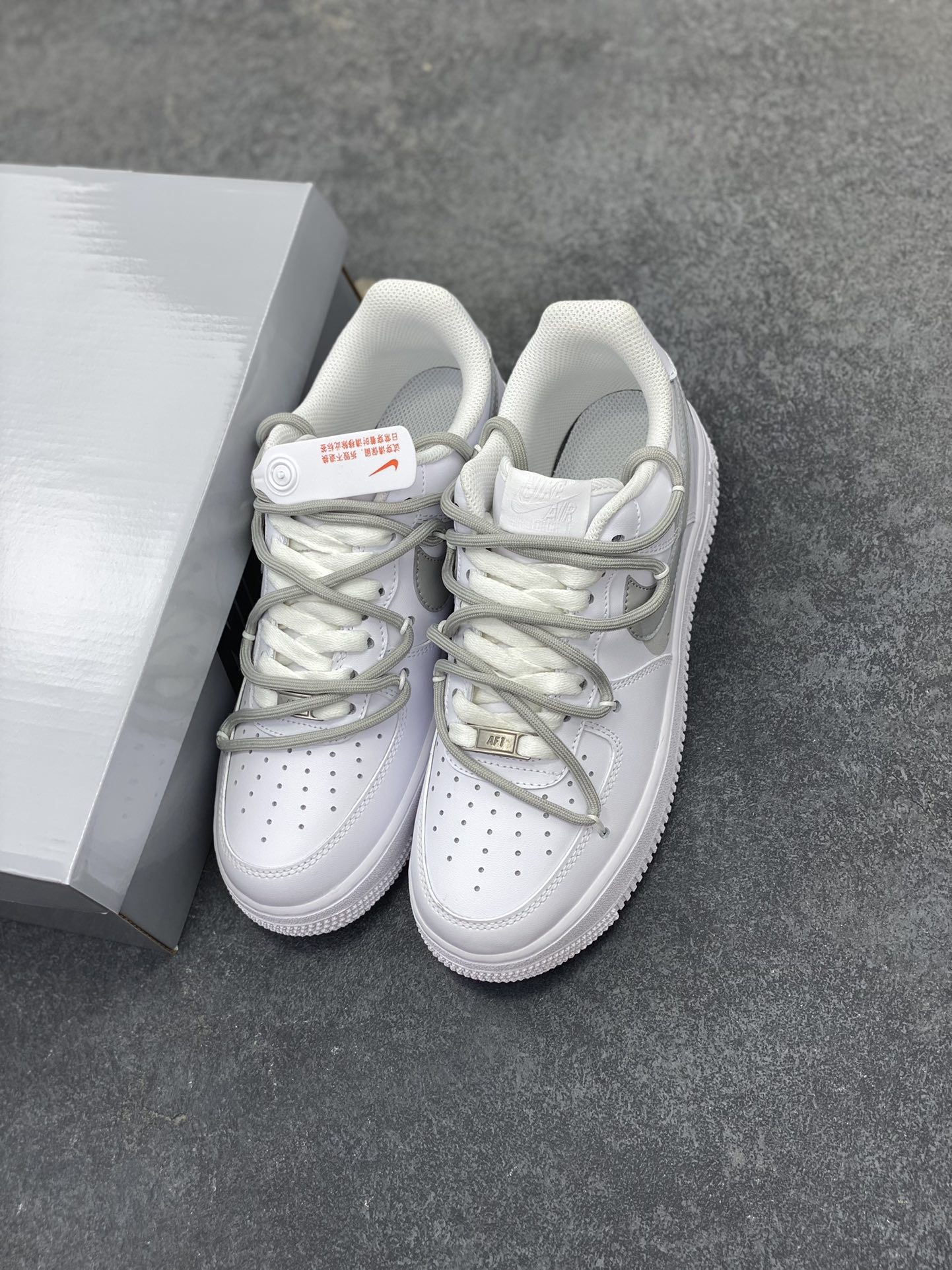 图片[8]-福利特价  Nike Air Force 1 Low’07 喷绘 双勾 空军一号绑带低帮休闲板鞋 定制皮料 原厂3D打印 定制鞋盒 原楦原纸板 纯正空军版型 内置全掌气垫 货号：ZH0316-016 尺码：36 36.5 37.5 38 38.5 39 40 40.5 41 42 42.5 43 44 44.5 45-选品中心