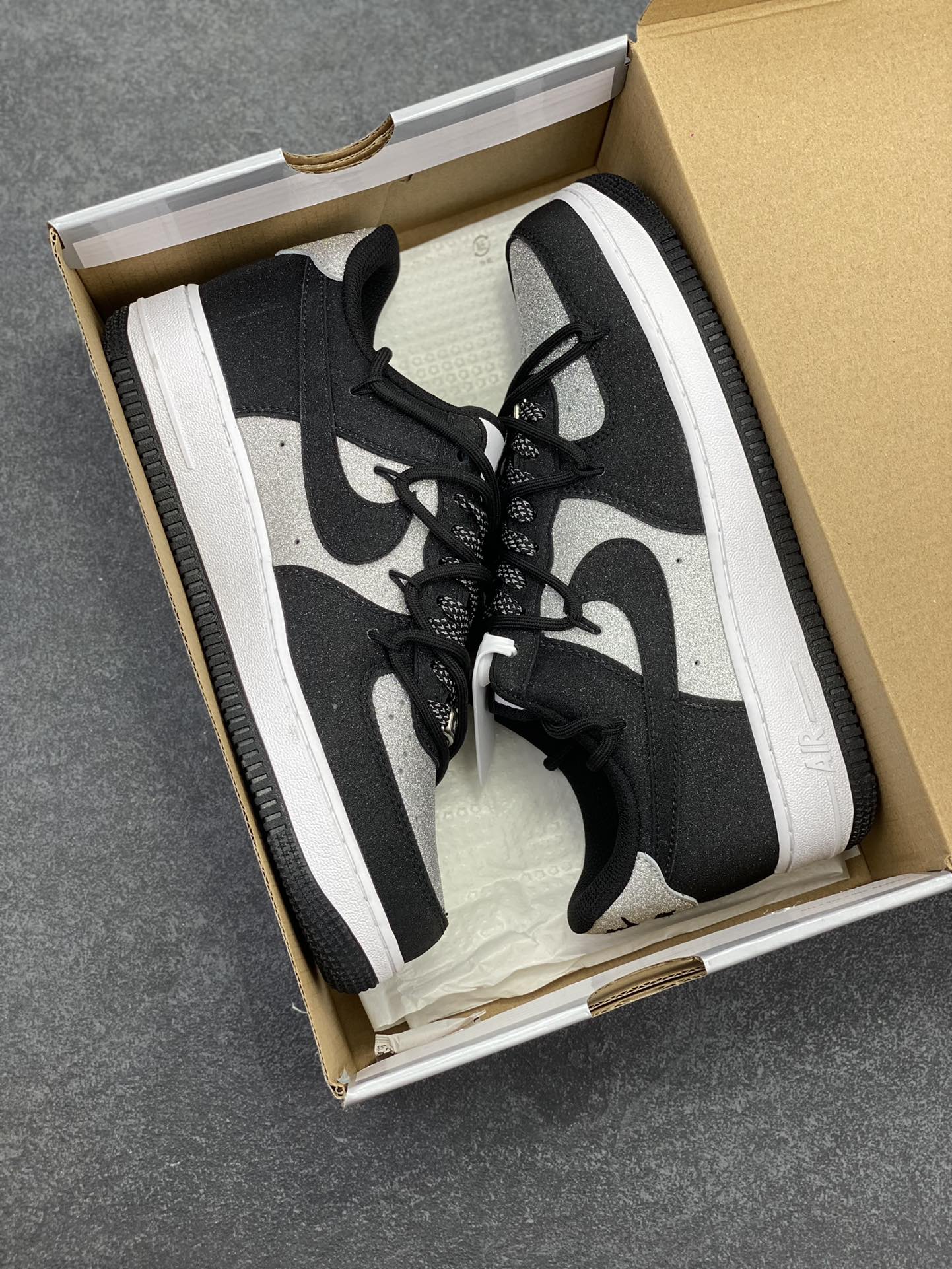 图片[9]-福利特价 Cleanfit 高街 复古风 Nike Air Force 1 Low’07 拼接满天星 满钻 空军一号绑带低帮休闲板鞋 定制皮料 定制鞋盒 原楦原纸板 纯正空军版型 内置全掌气垫 货号：ZH0316-033 尺码：36 36.5 37.5 38 38.5 39 40 40.5 41 42 42.5 43 44 44.5 45-选品中心