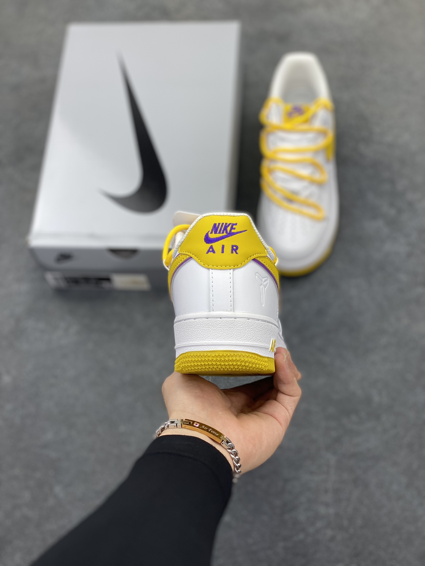 图片[4]-福利特价  Nike Air Force 1 Low’07 黑曼巴联名 空军一号低帮休闲板鞋 定制皮料 定制鞋盒 配件齐全 原楦原纸板 纯正空军版型 内置全掌气垫 货号：ZH0316-050 尺码：36 36.5 37.5 38 38.5 39 40 40.5 41 42 42.5 43 44 44.5 45-选品中心