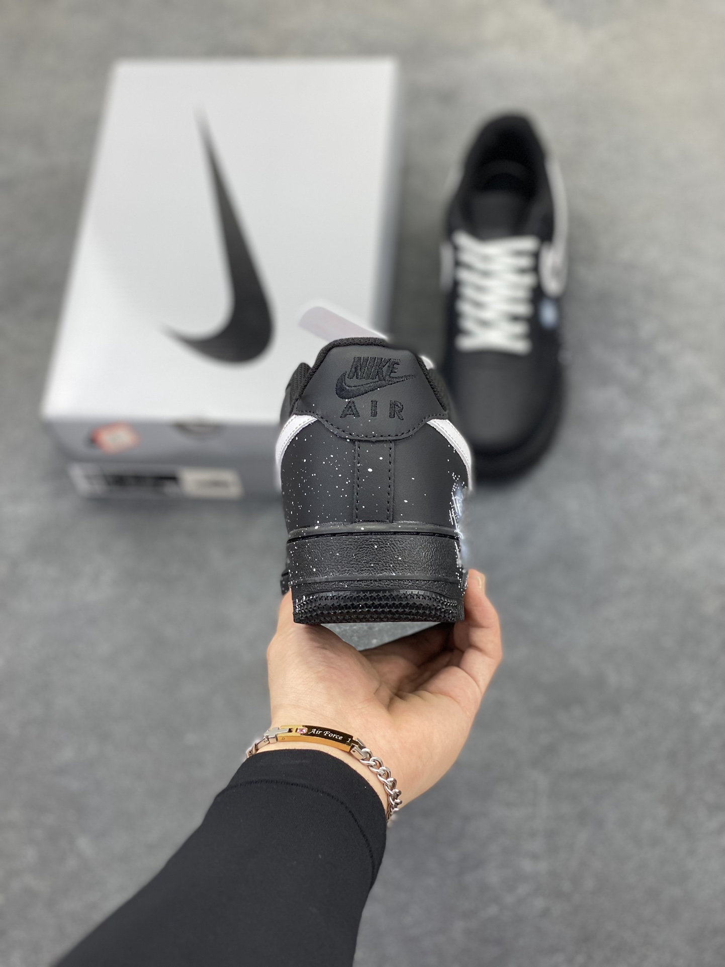 图片[4]-Nike Air Force 1 Low’07 黑色空间 空军一号低帮休闲板鞋 定制皮料 定制鞋盒 原楦原纸板 纯正空军版型 内置全掌气垫 货号：ZH0316-101 尺码：36 36.5 37.5 38 38.5 39 40 40.5 41 42 42.5 43 44 44.5 45-选品中心
