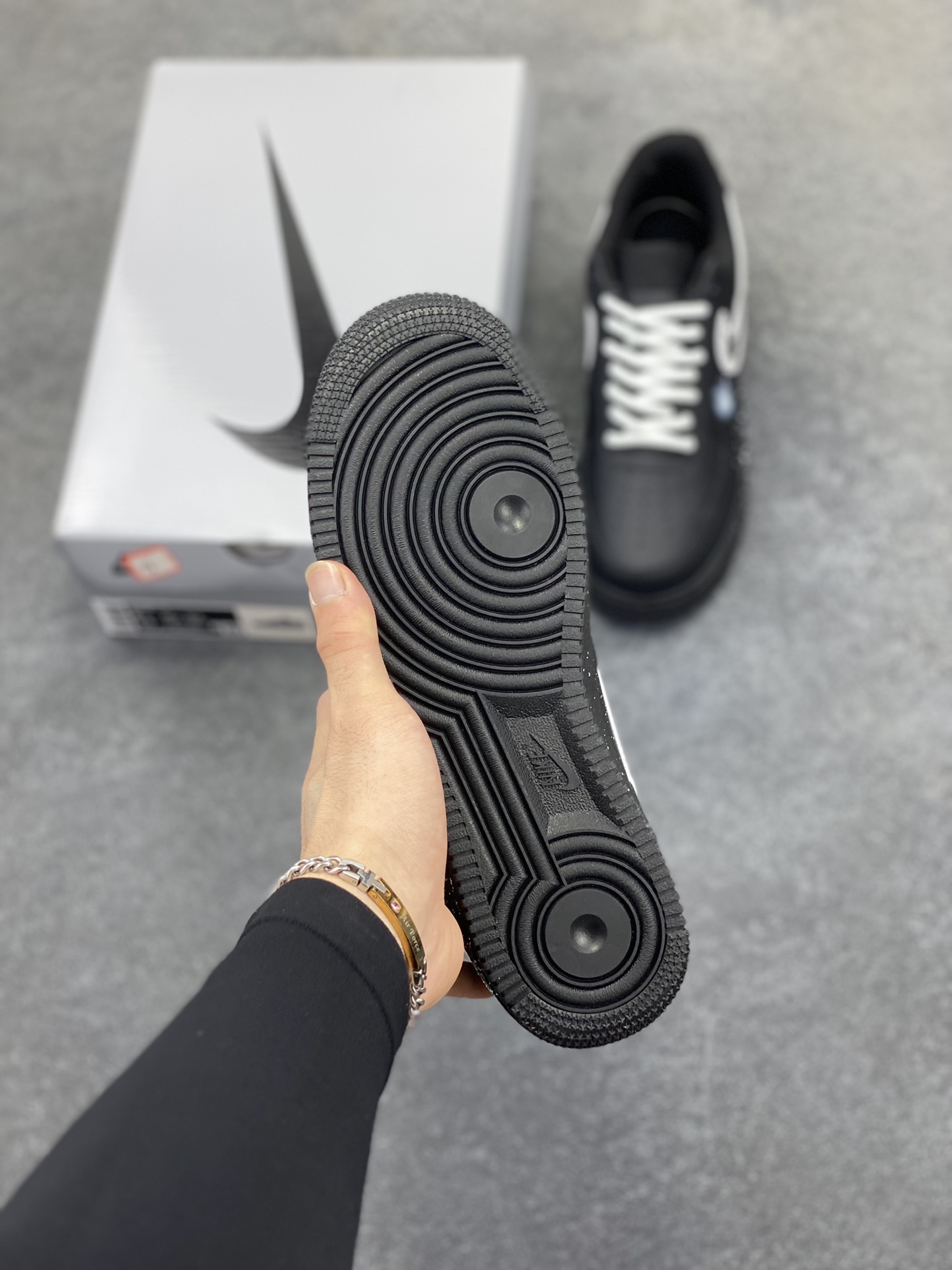 图片[5]-Nike Air Force 1 Low’07 黑色空间 空军一号低帮休闲板鞋 定制皮料 定制鞋盒 原楦原纸板 纯正空军版型 内置全掌气垫 货号：ZH0316-101 尺码：36 36.5 37.5 38 38.5 39 40 40.5 41 42 42.5 43 44 44.5 45-选品中心