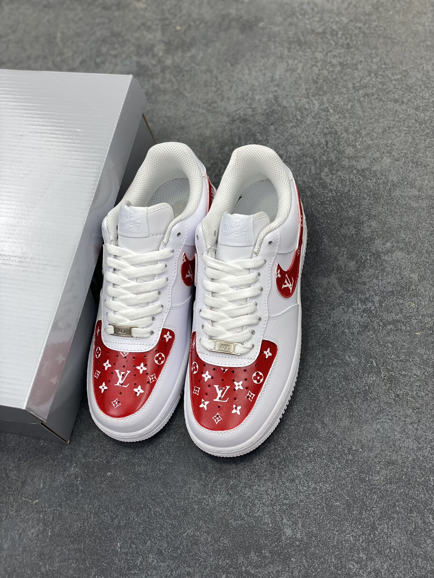 图片[8]-【定制球鞋】纯手工绘画Nike Air Force 1 空军一号 手绘 LV 街头 泼墨 潮流 耐磨 低帮 板鞋 男女同款 白黑色折边针车 工艺难度大 原楦头原纸板 原装鞋盒 定制五金配件 内置全掌气垫 原厂鞋底 货号：CW2288-111 尺码：36 36.5 37.5 38 38.5 39 40 40.5 41 42 42.5 43 44 44.5 45-选品中心
