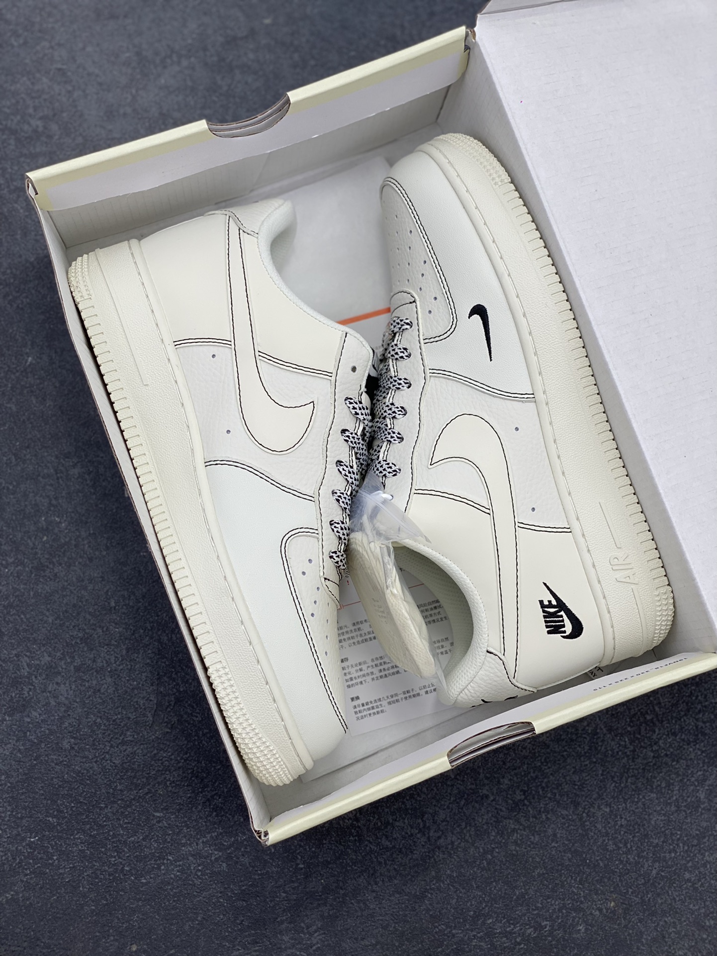 图片[9]-NIke Air Force 1 \’07 Low “NIKE联名——米黑线”空军一号 低帮 运动鞋 休闲鞋 折边针车 工艺难度大 原楦头原纸板 原装鞋盒 定制五金配件 内置全掌气垫 原厂鞋底 货号：CS5288-032 尺码：36 36.5 37.5 38 38.5 39 40 40.5 41 42 42.5 43 44 44.5 45-选品中心